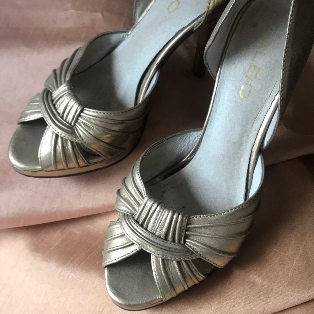Gold Aldo pumps